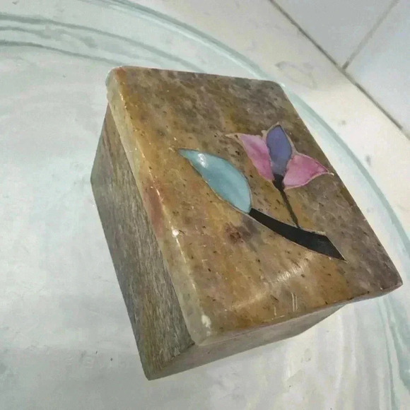 Vintage Small Marble Hand Carved Trinket Box Tiny 1” x 2” - Picture 2 of 16